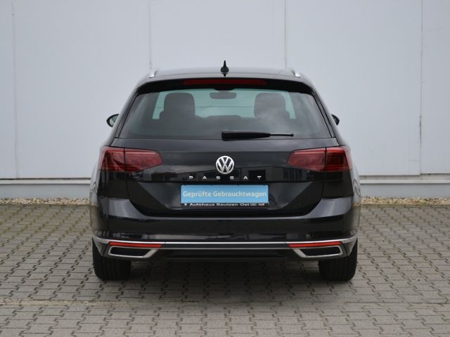 Passat Variant 2.0 TDI DSG Elegance AHK/MATRIX/1
