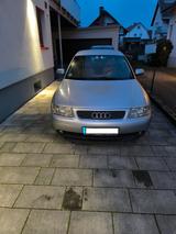 Audi A3 1.9TDI 96kW tiptronic Ambition - Audi A3 mit Diesel-Antrieb: Limousine, Automatik, mit Klimaautomatik, 1.9