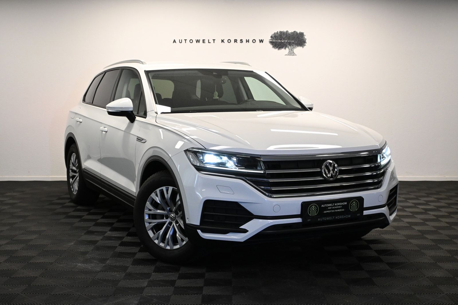 VW Touareg 4 Motion *LED*KAMERA*AHK*LUFT*ACC*4ZONEN
