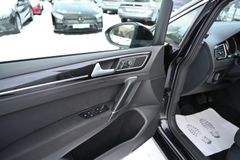 VW Golf Sportsvan VII 1.5 TSI Highline DSG Navi LED