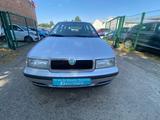 Skoda Octavia Kombi Aut.+ Schiebedach+PDC+Klima - gebrauchte Skoda Octavia aus dem Jahr 1999