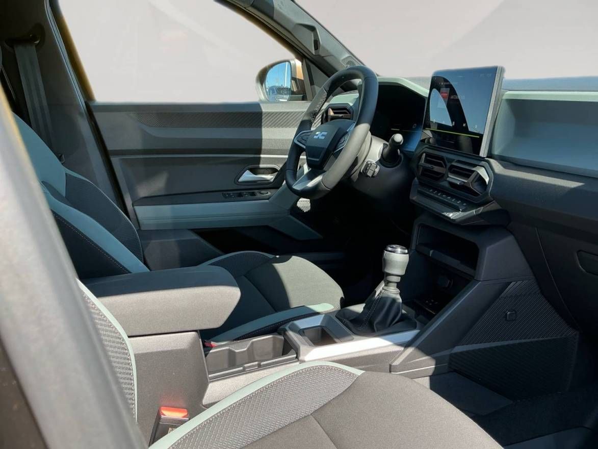 Fahrzeugabbildung Dacia Duster Extreme mild hybrid 140