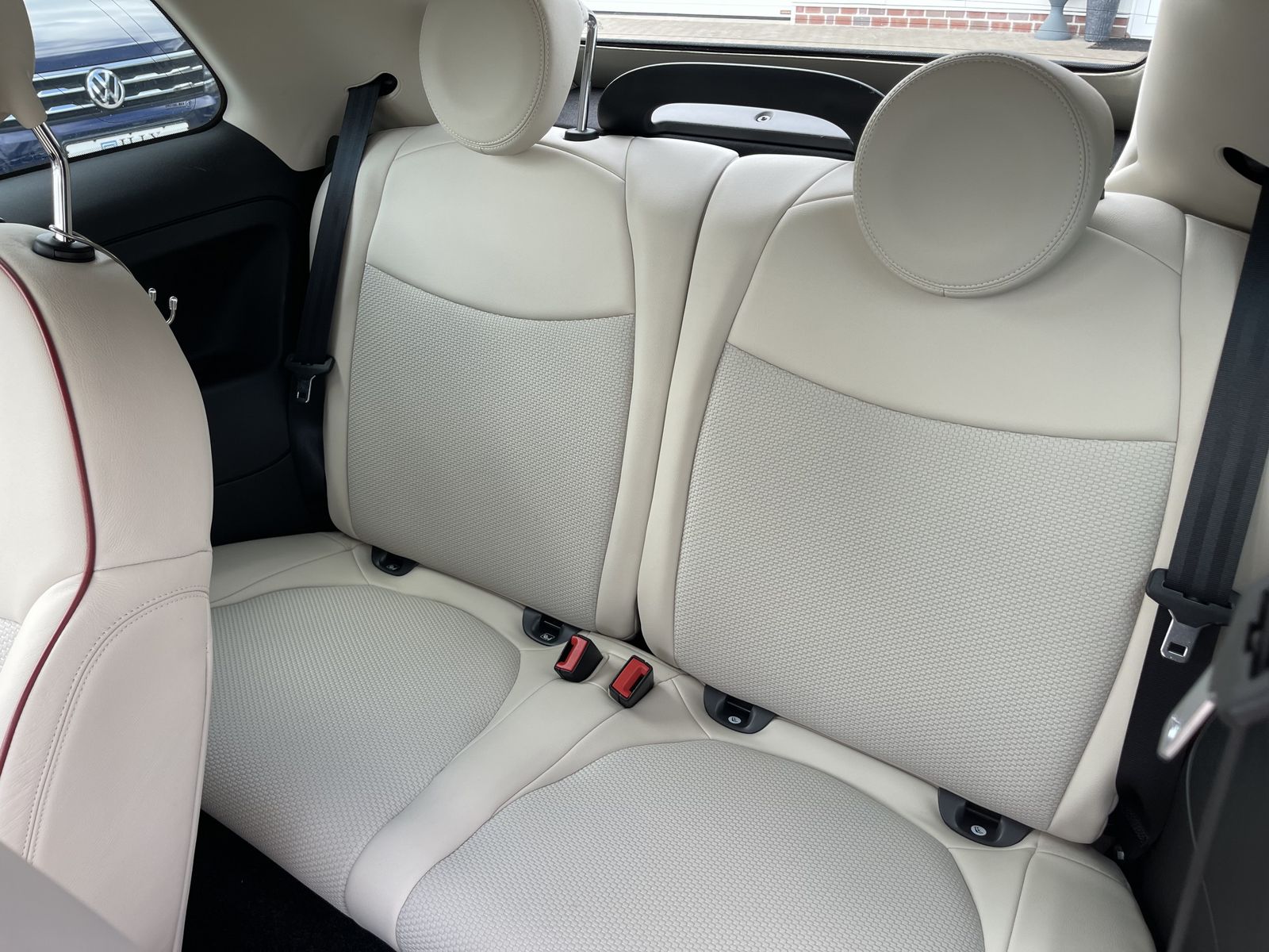 Fahrzeugabbildung Fiat 500C 1.0 GSE Hybrid*DolceVita+Paket*PDC*NavI*