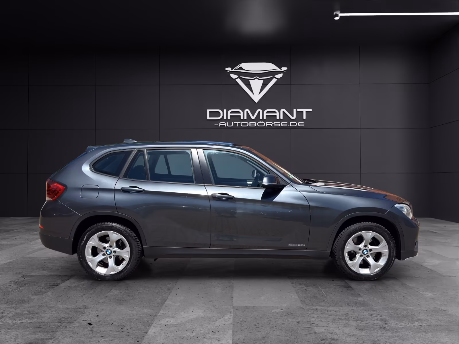 BMW X1 20 i sDrive *BI-XEN*NAVI*LM
