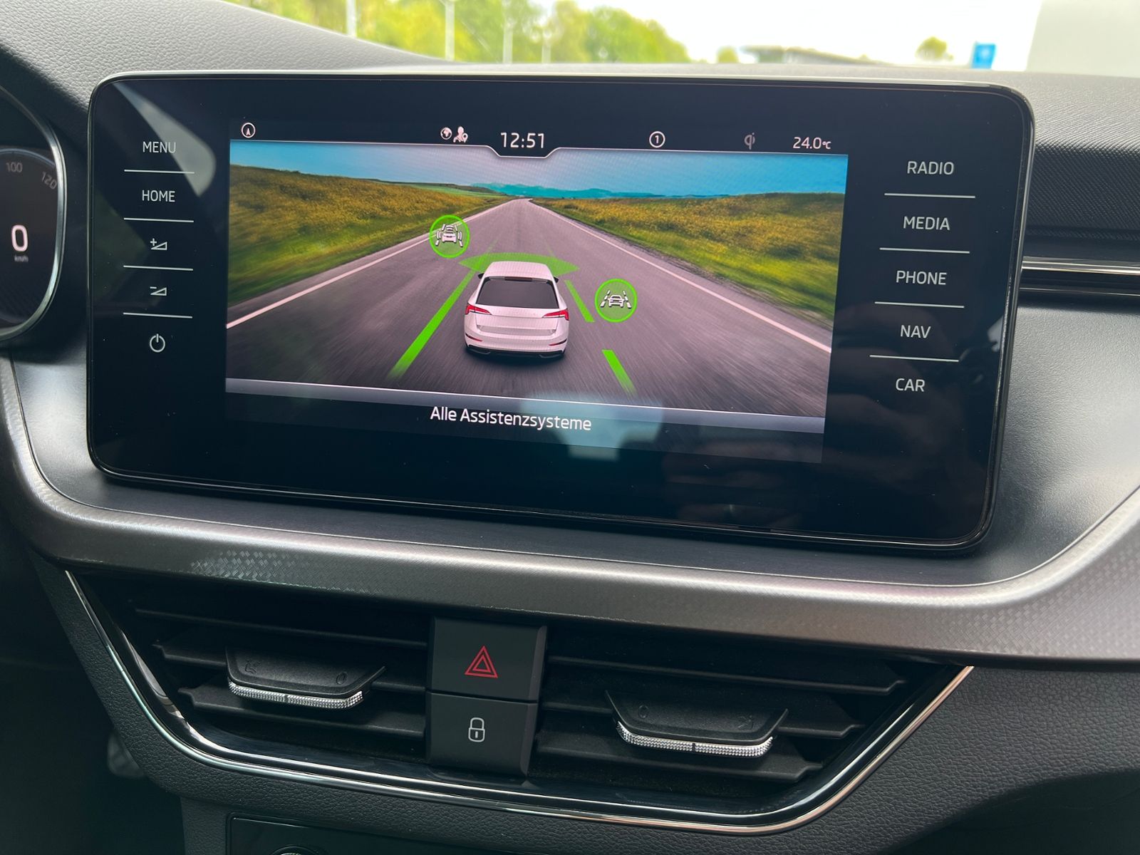 Fahrzeugabbildung SKODA Scala Ambition Clever 1.0 TSI *AHK, LED, Smart L