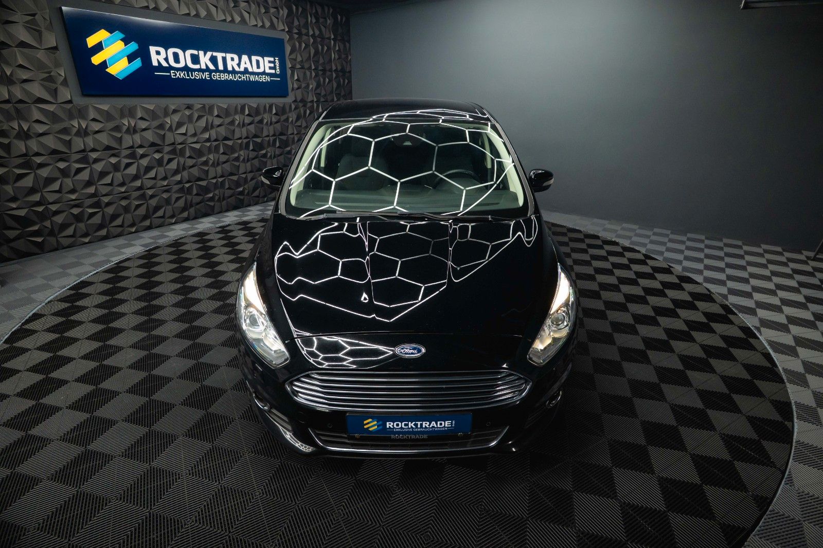 Fahrzeugabbildung Ford S-Max Titanium 2.0 EcoBoost *ACC*Kamera*LED*