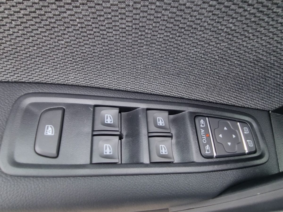 Fahrzeugabbildung Renault Kangoo PKW TECHNO TCe 130 EDC