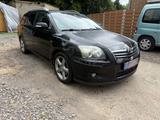 Toyota Avensis Combi Travel 2.0-l-D-4D Travel - Toyota Avensis in Frankfurt (Main)