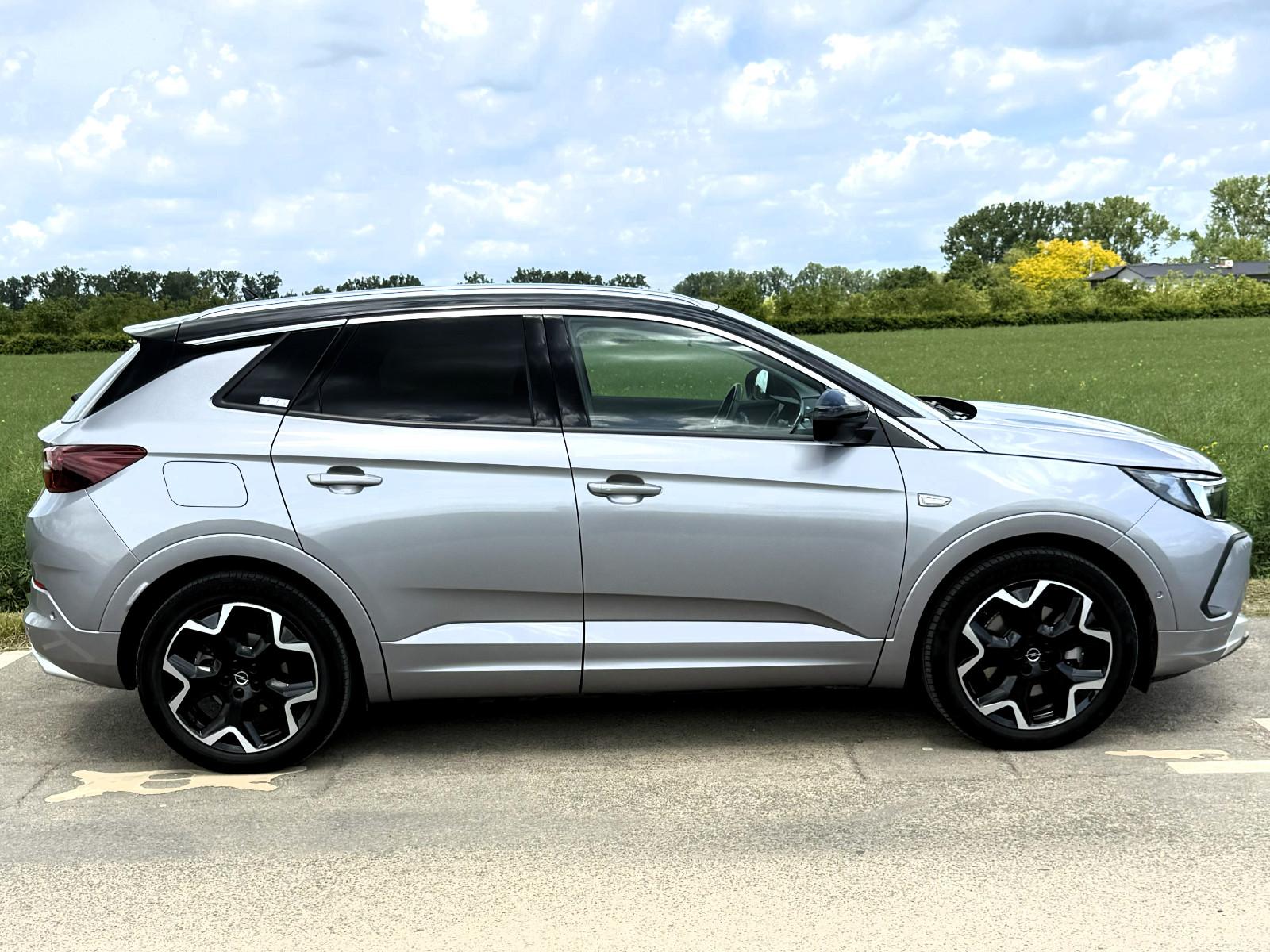 Opel Grandland (X) 1.6 Hybrid4 Ultimate Garantie12/28
