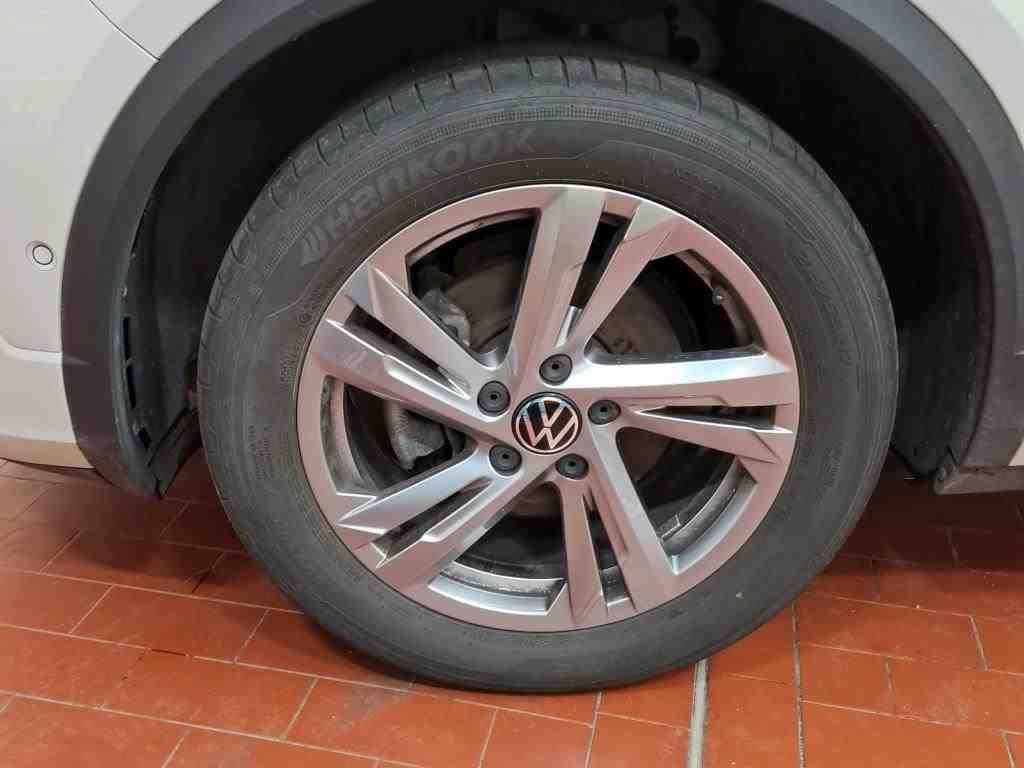 Fahrzeugabbildung Volkswagen T-Roc R-Line TSI *Navi*LED*PDC*Sitzhzg*ACC*APP*