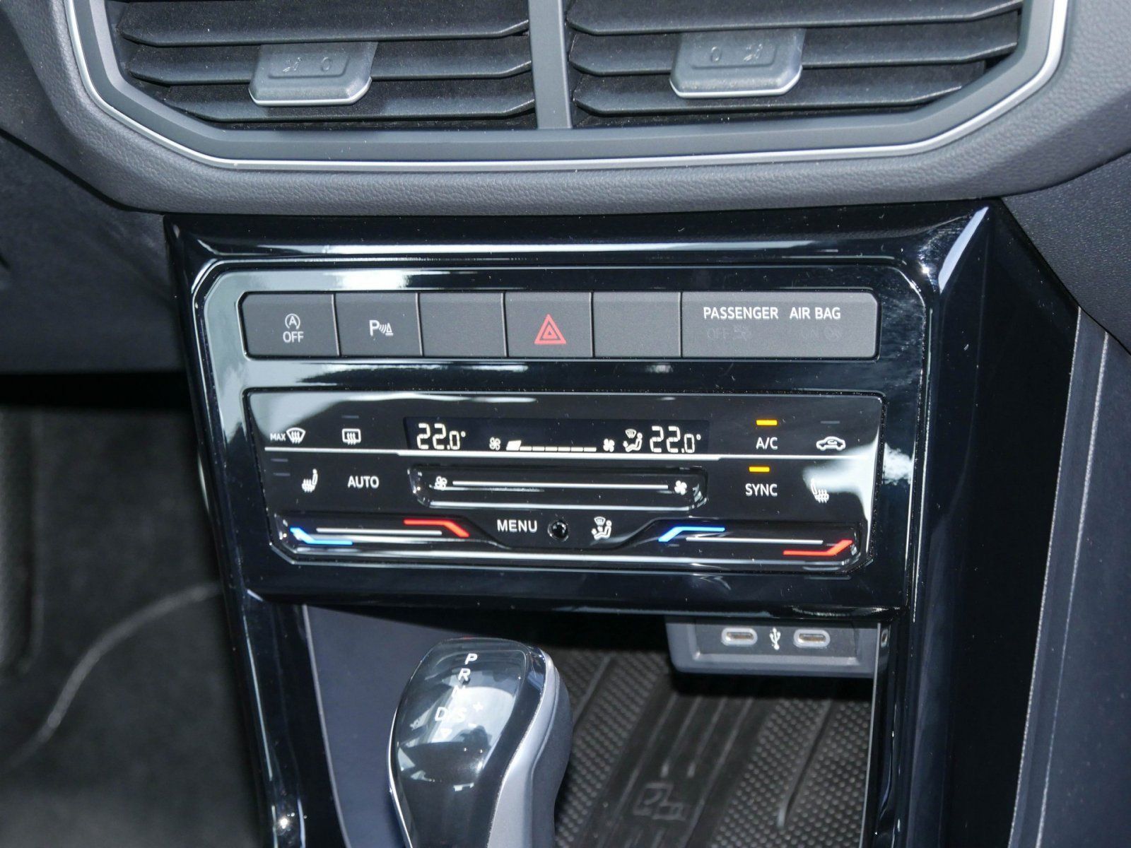 Volkswagen T-Cross - Bild 10