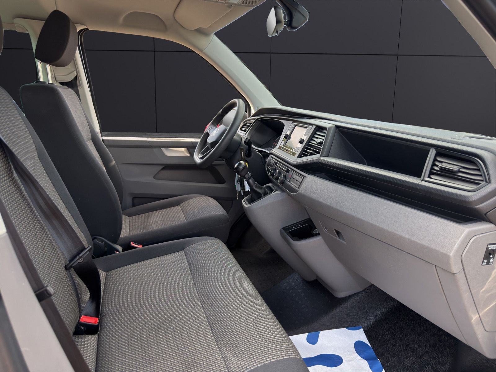 Fahrzeugabbildung Volkswagen T6 Caravelle/Apple CarPlay/Trendline/Blth/Klima