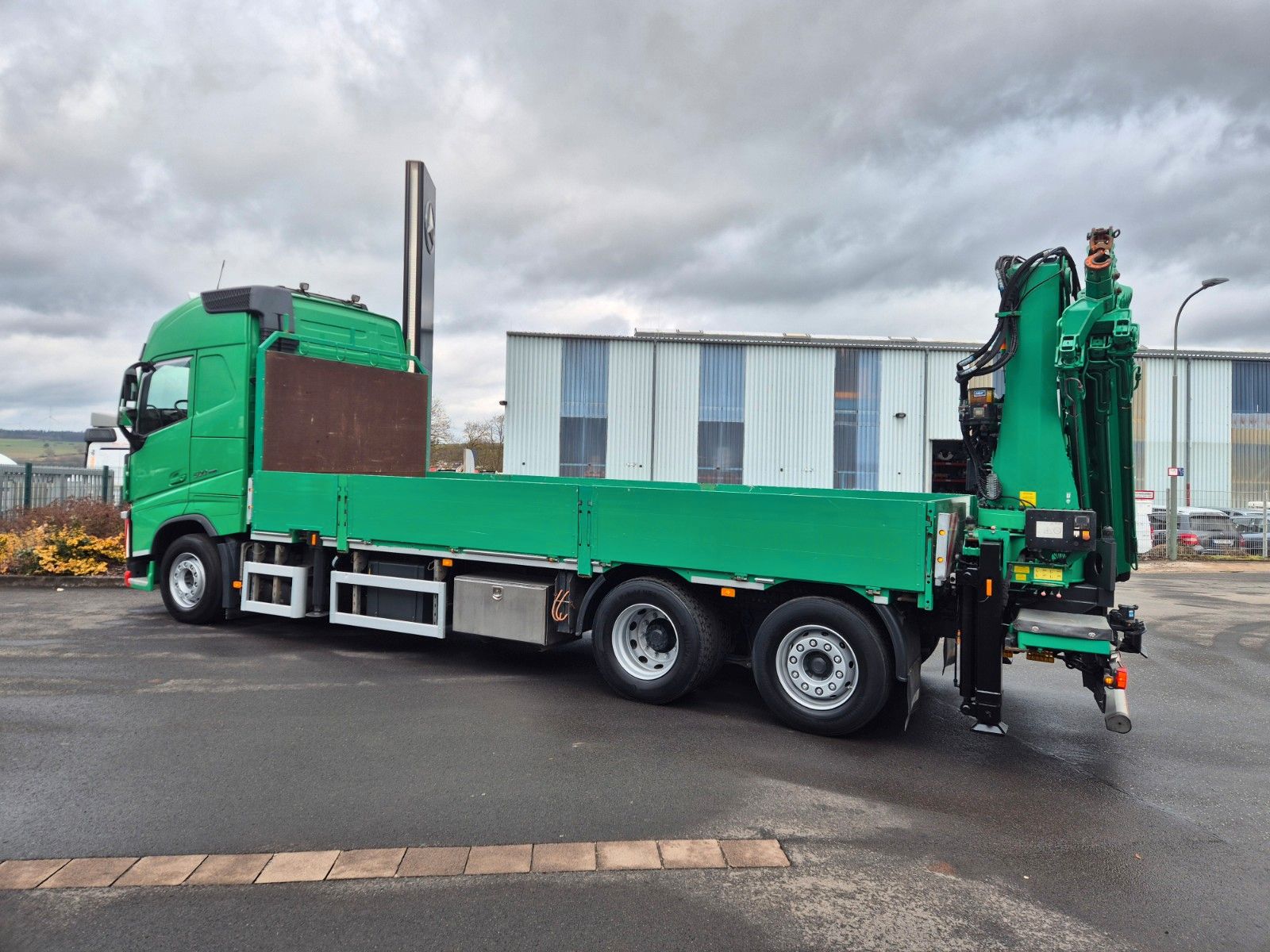 Fahrzeugabbildung Volvo FH 500 Heckkran MKG HLK341SHP Funk AHK