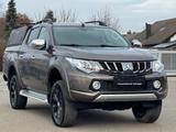 Mitsubishi L200 2.4DI-D Doppelkabine 4WD *LED*DOKA*RFK* - Mitsubishi L200: Allradantrieb