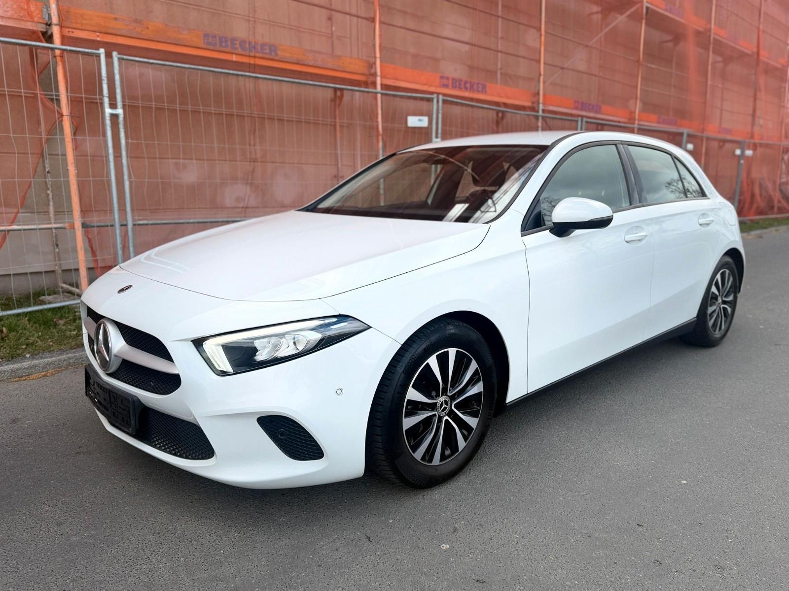 Mercedes-Benz A 180*Widescreen*R-Kamera*1.Besitz*LED Xenon*TOP