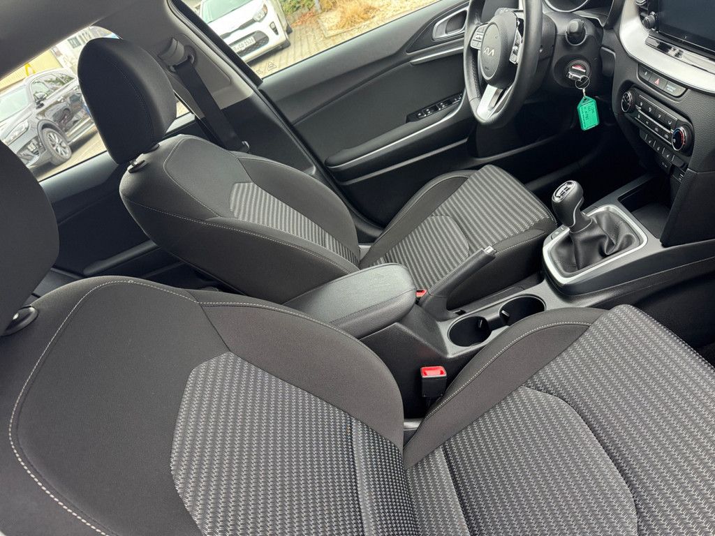 Fahrzeugabbildung Kia XCeed 1.0 Edition 7