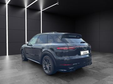 Porsche Cayenne - 4