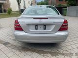 Mercedes-Benz E 200 KOMPRESSOR Elegance - Mercedes-Benz E 200: Elegance
