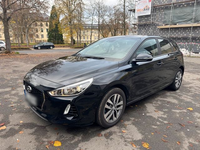 Hyundai i30 TOP Zustand und Ausstattung