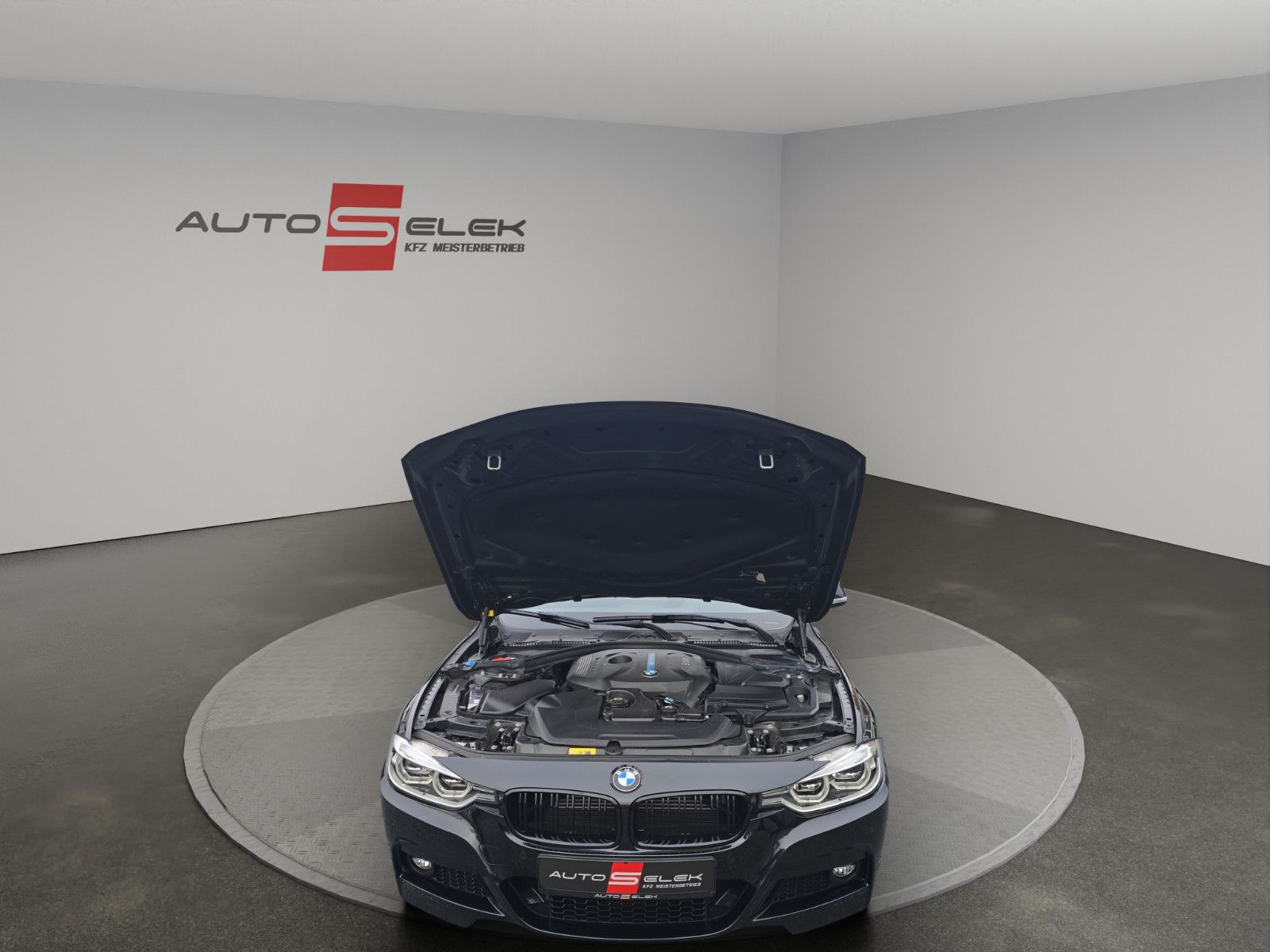 Fahrzeugabbildung BMW 330 e iPerformance M-Sportpaket +LED+ALCANTARA