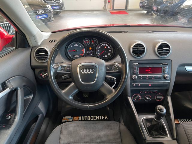 Audi A3 2.0 TDI Attraction*TÜV1226*Klima*Schiebedach