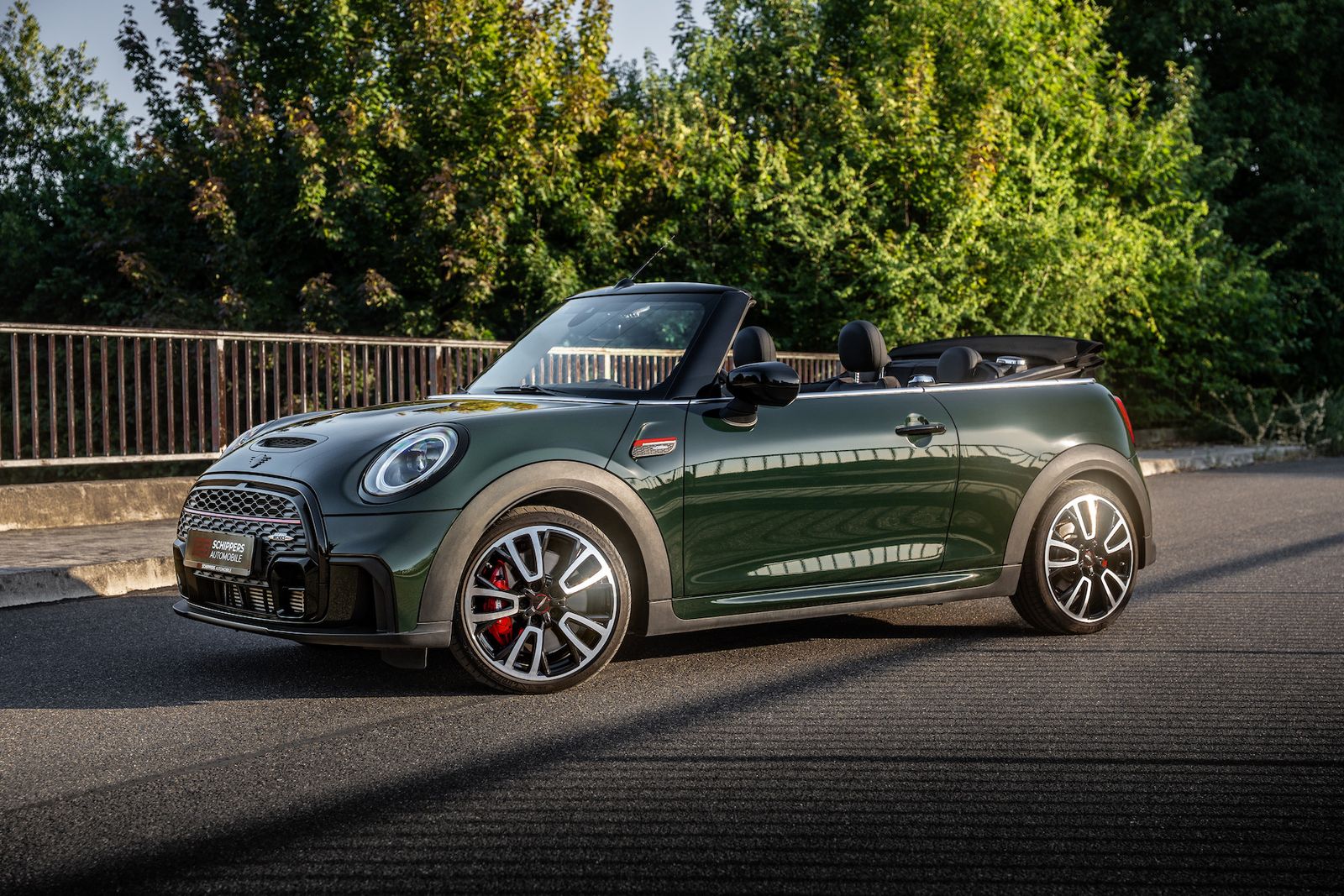 Fahrzeugabbildung MINI John Cooper Works Cabrio FACELIFT/AERO-PACK/LED
