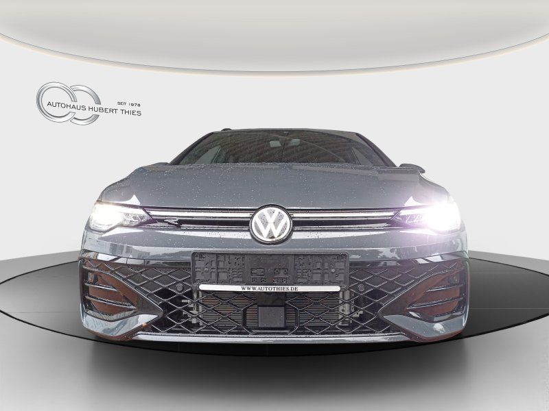 Fahrzeugabbildung Volkswagen Golf Var. VIII  1.5 eTSI DSG R-Line