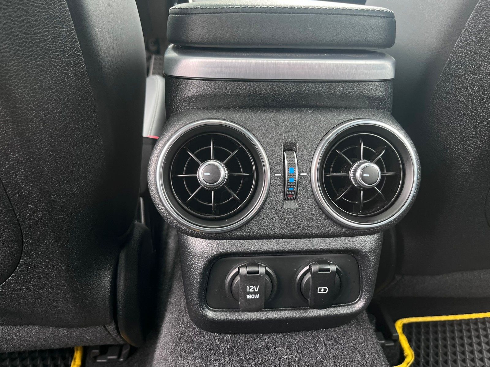 Fahrzeugabbildung Kia Stinger GT 4WD Leder el. Sitze Navi Kamera uvm.
