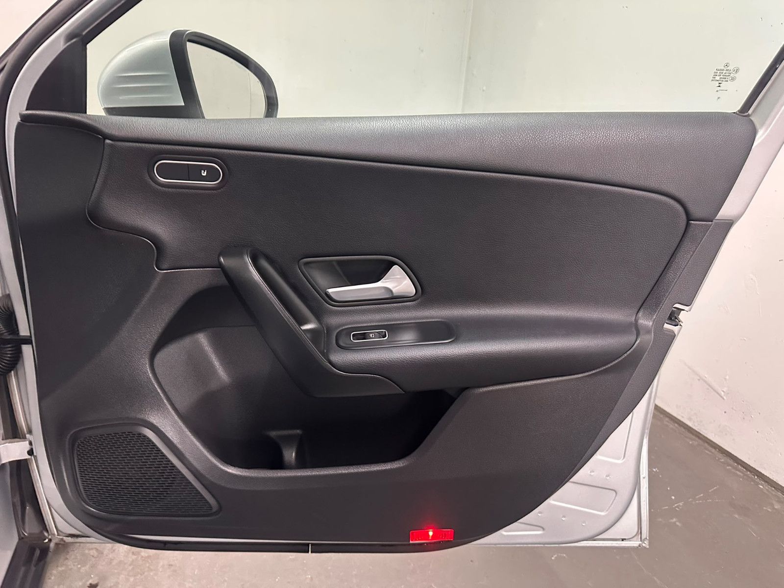 Fahrzeugabbildung Mercedes-Benz A 180 d DCT *LIMOUSINE *KLIMA*NAVI*CARPLAY*