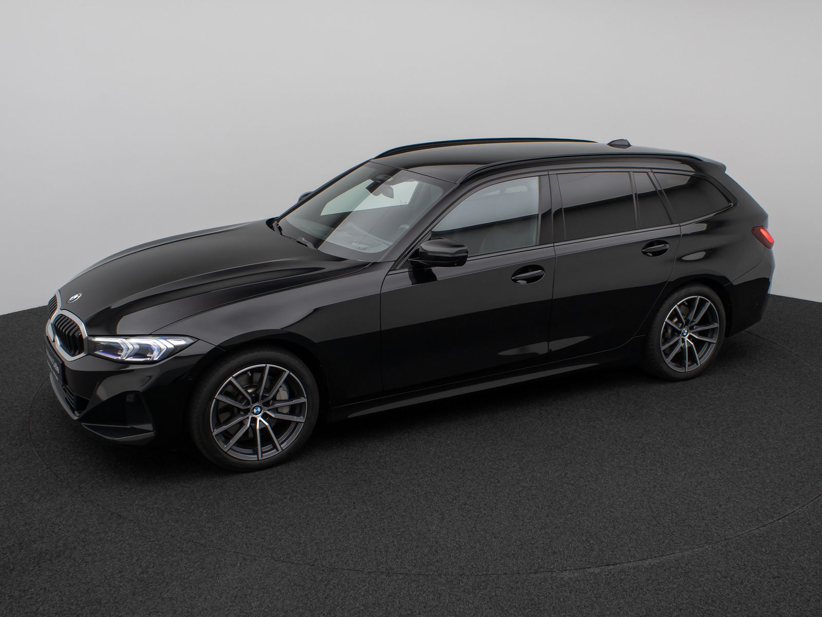 Fahrzeugabbildung BMW 330i Komfort 360°HUD DAB HiFi Sport Memory18Zoll