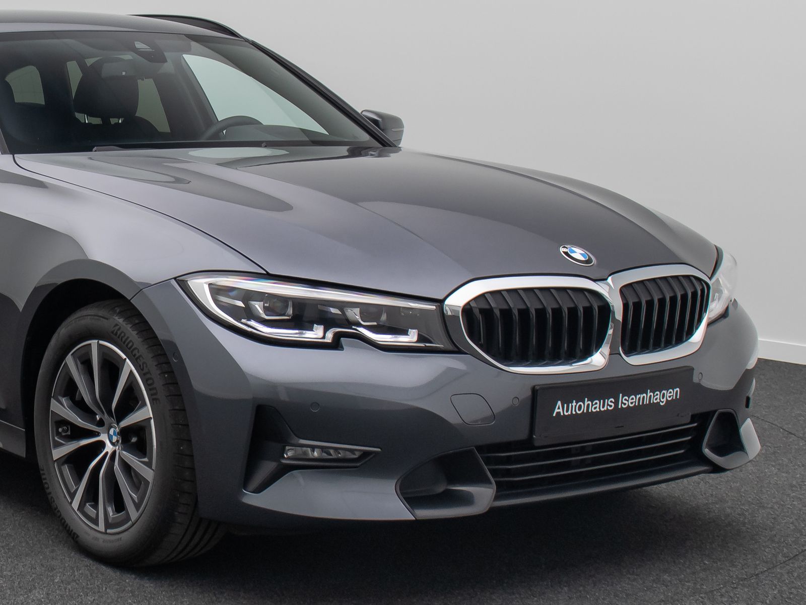 Fahrzeugabbildung BMW 320d Sport Line HUD DAB Kamera Alarm HiFi Leder