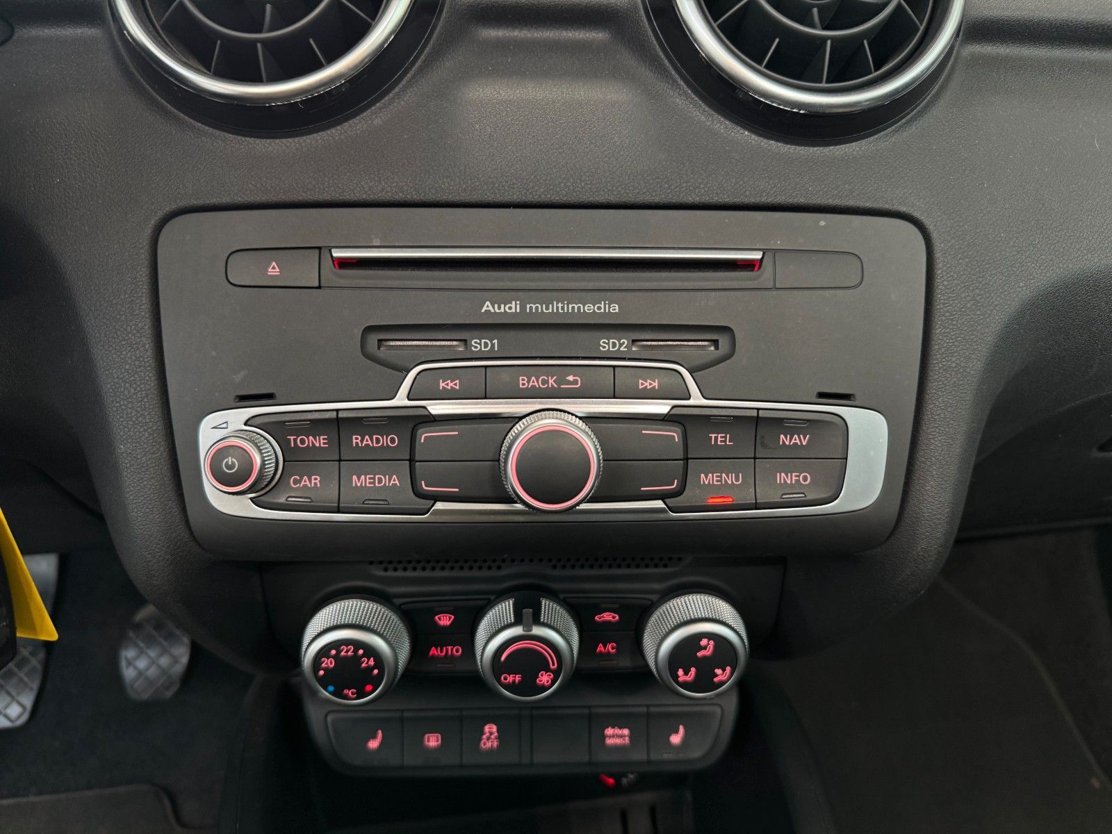 Fahrzeugabbildung Audi A1 1.4 TFSI sport   "Klimaautomatik Sitzheizung"