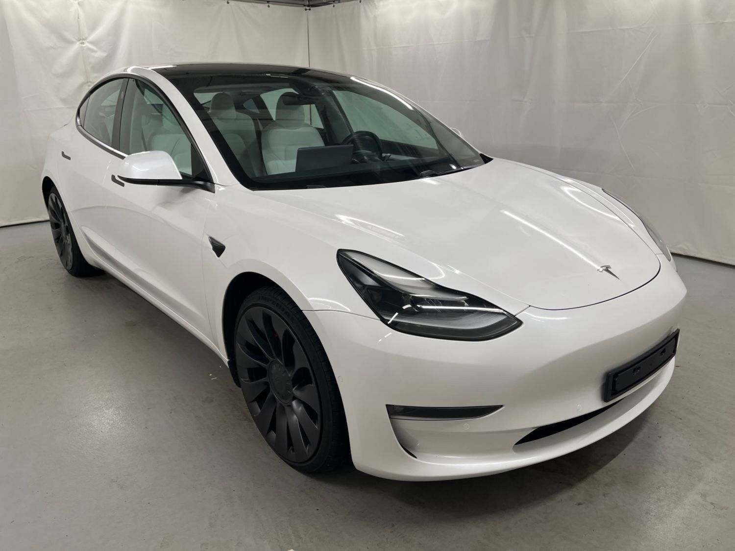 Tesla Model 3 Performance Dual AWD 82kw