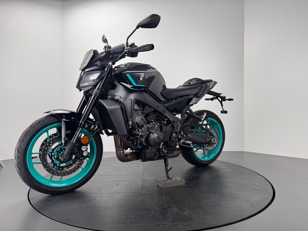 Fahrzeugabbildung Yamaha MT-09 *AKRAPOVIC *NEUWERTIG