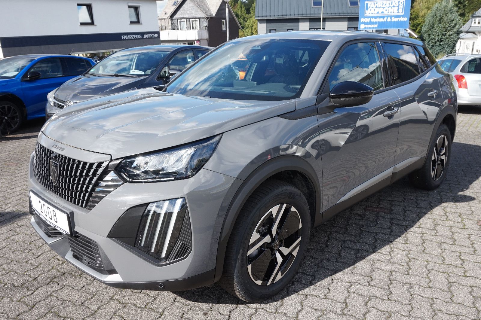Peugeot 2008 Hybrid 145 Allure Automatik Navi/ 2 Kameras