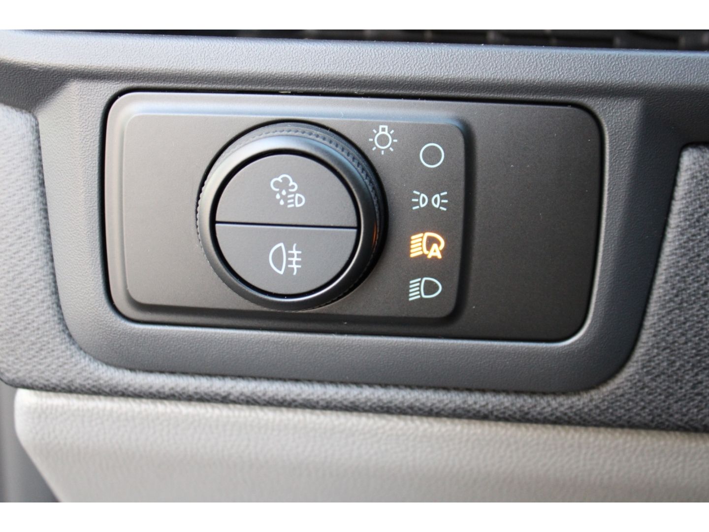 FORD Tourneo Custom 320 L1 Titanium X Matrix ACC AHK - Image 13