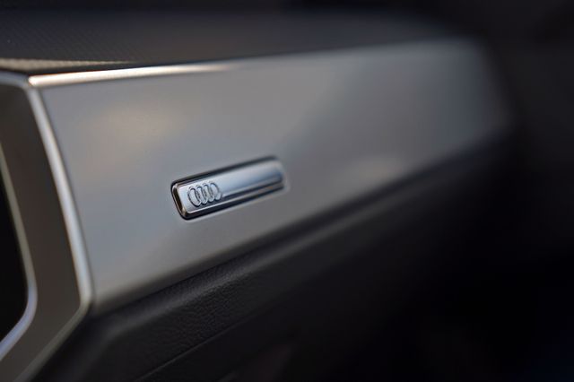 Q3 45TFSIe NAVI+LED BUSINESS  PDC