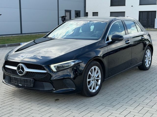 MERCEDES-BENZ A 250 Standheizung/Panorama/Automatik/LED