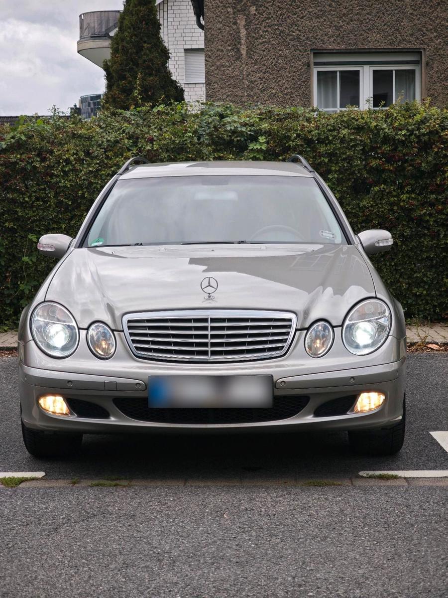 Mercedes-Benz E 220
