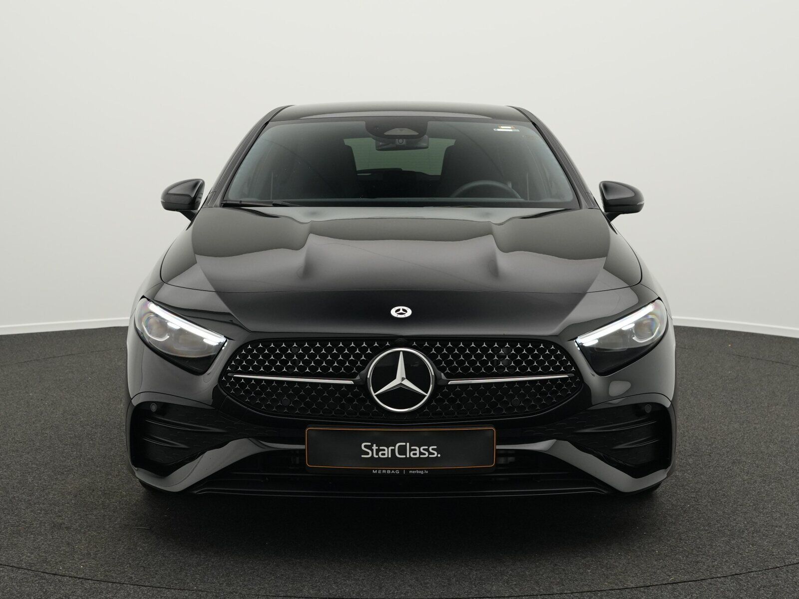 Mercedes-Benz A 200 d AMG-Line Multi+Kamera+Night+19" imagem 2
