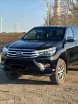 Toyota Hilux 4x4 Double Cab - schwarze Toyota Hilux