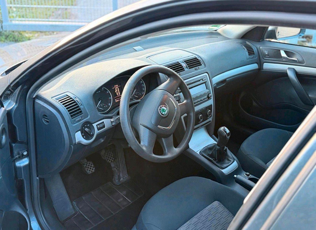 Skoda Octavia 2012 — photo 7