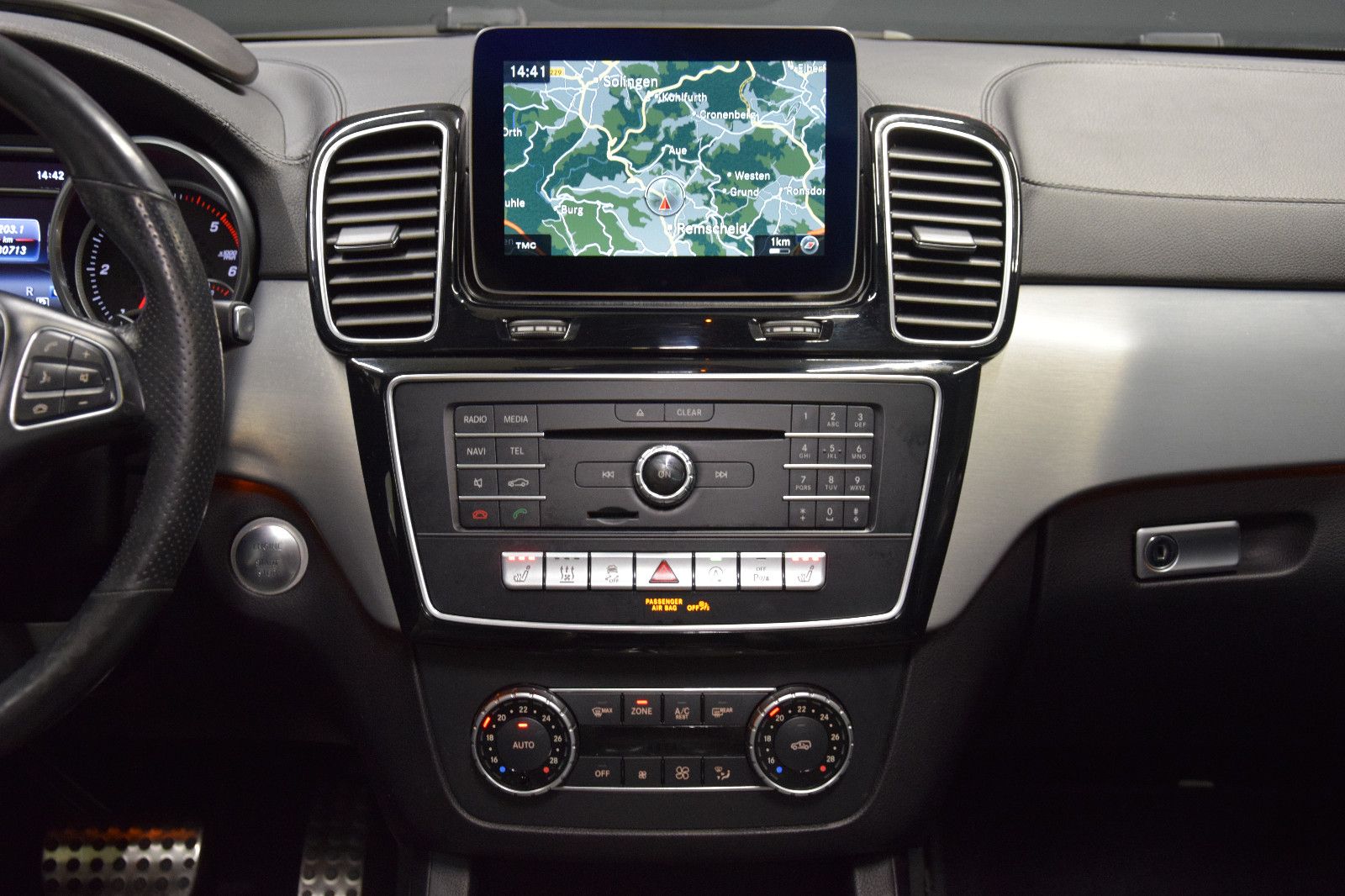 Fahrzeugabbildung Mercedes-Benz GLE 350d Coupé 4Matic AMG Line Pano HuD h/k Dist