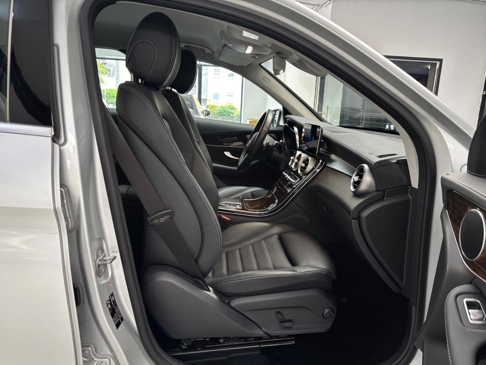 Mercedes-Benz GLC 300d 4Matic 1.HAND MULTIBEAM KAMERA