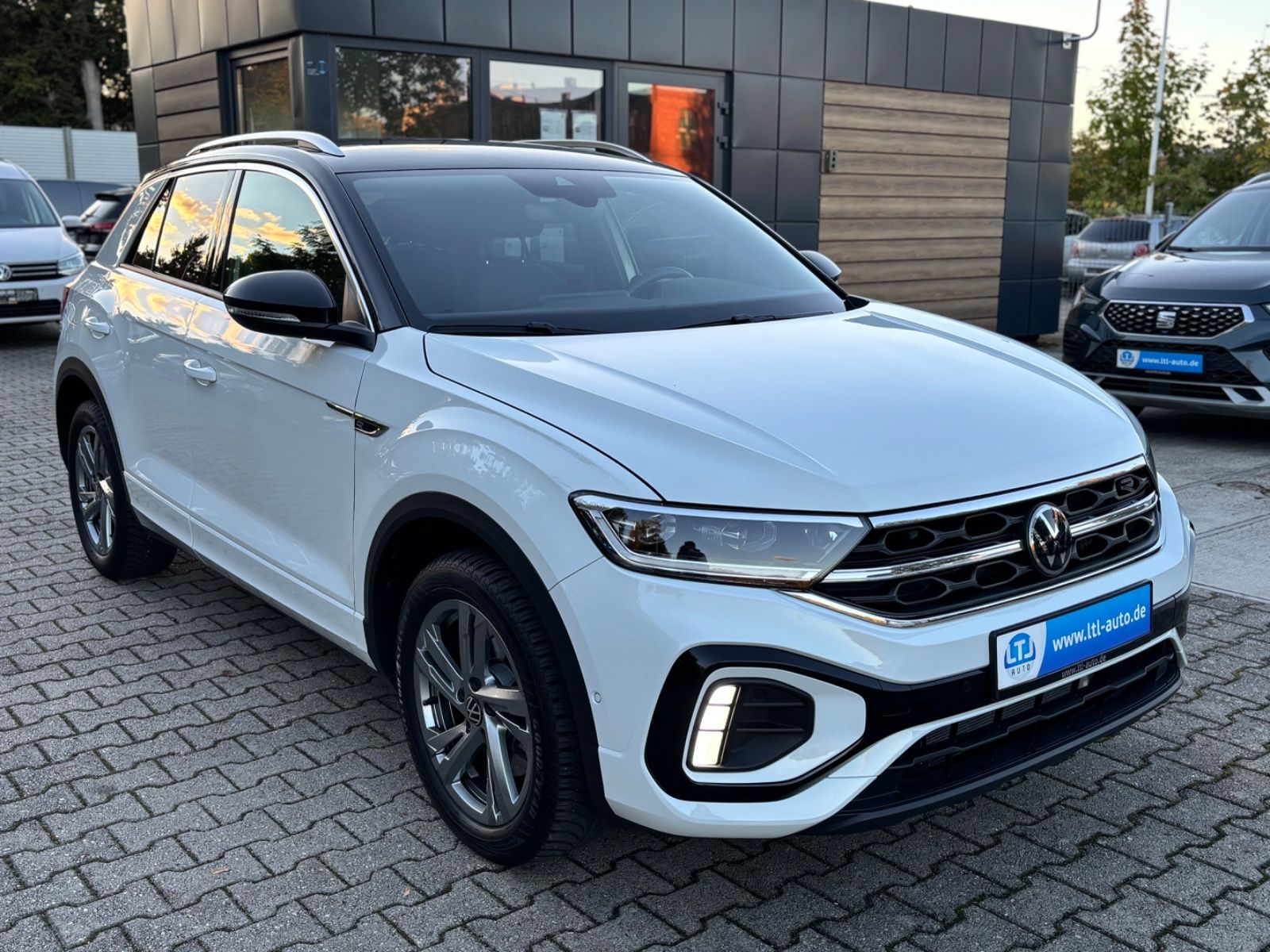 Volkswagen T-Roc 2.0TDI 150 DSG R-Line Navi Vcocpit LED