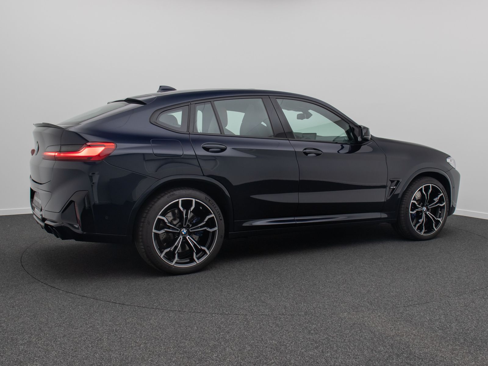 Fahrzeugabbildung BMW X4 M Competition HUD Kamera DAB Panorama 21Zoll