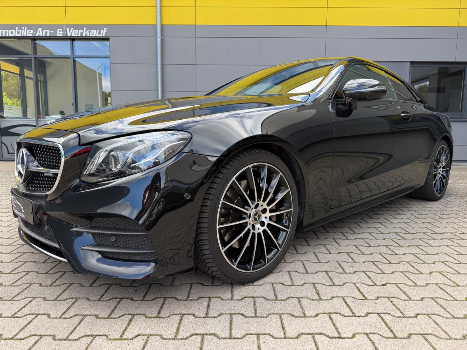 Mercedes-Benz E 300 EDITION 1 /AMG/ PANO/LEDER/NIGHTPACKET