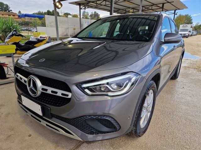 Mercedes-Benz MERCEDES BENZ GLA 200 D AUTOMATIC BUSI