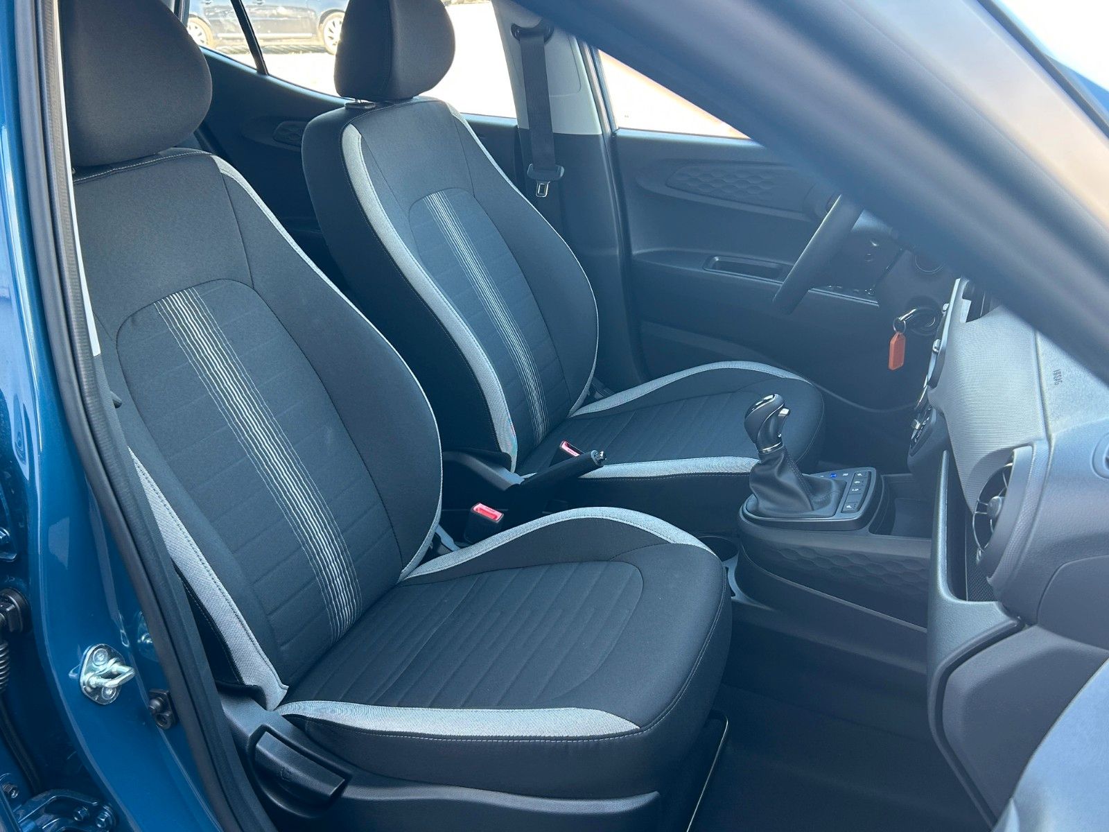 Fahrzeugabbildung Hyundai i10 1.0 Trend AMT *Nav*Klima*CarPlay*Kamera*PDC*