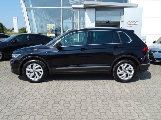 Tiguan 2.0 TDI DSG Elegance 4Motion / Matrix
